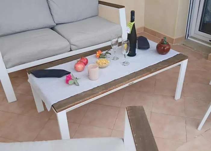 Borgo Vignale בית הארחה